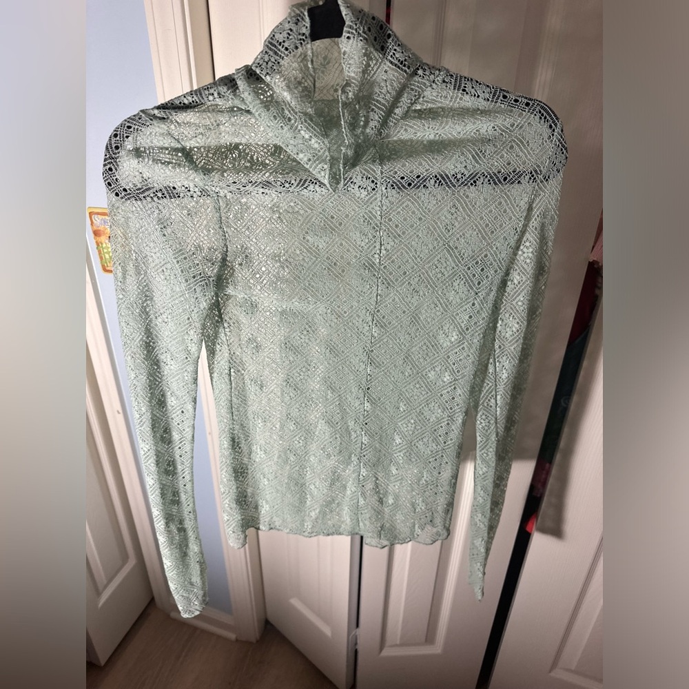Intimately free people Elegant Lace Women's Top size small